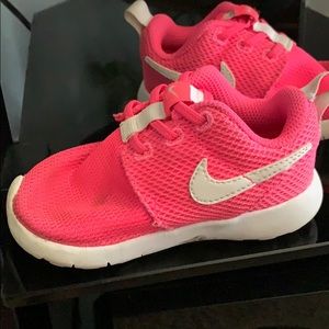 Nike Shoes - Nike Nike Shoes - Nike